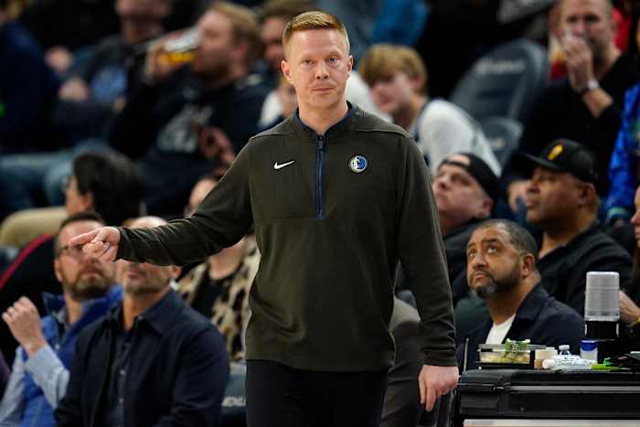 Spurs hire Mavericks’ Sean Sweeney as associate head coach, ESPN reports