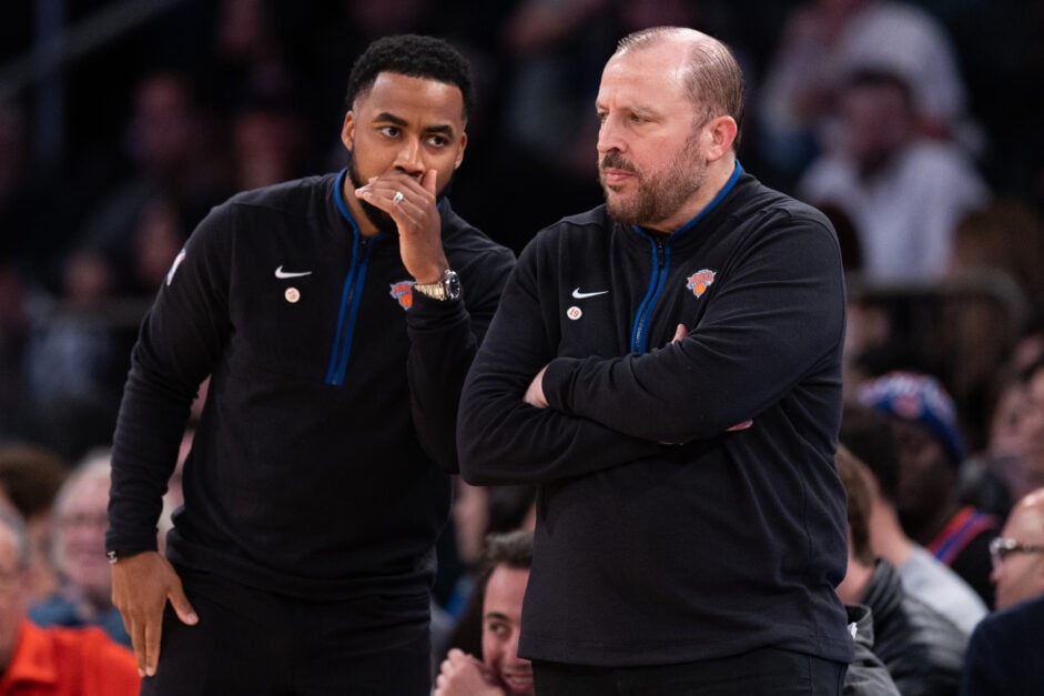 Jonnie Bryant speaks to Tom Thibodeau on the New York Knicks sideline