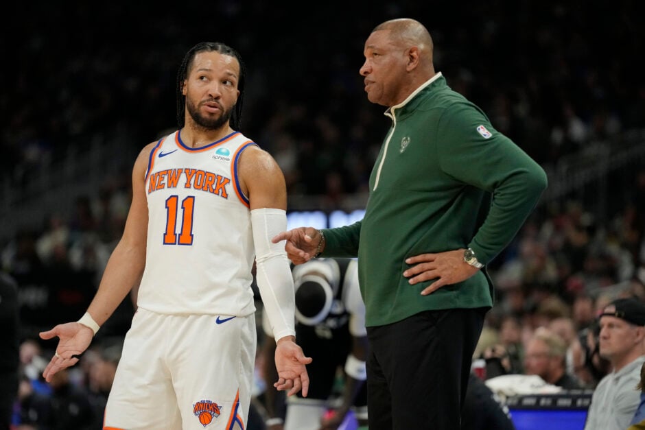 Doc Rivers speaks to Jalen Brunson