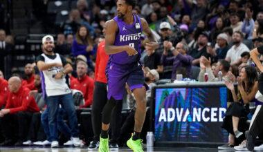 Kings reportedly "gauging the trade market" on Monk, Carter