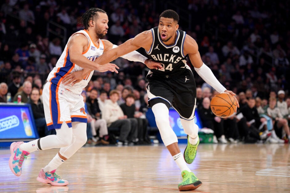 Milwaukee Bucks v New York Knicks