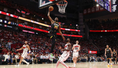 Kevin Durant #35 of the Phoenix Suns...