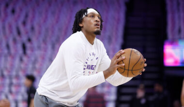 Sacramento Kings pick up Isaac Jones' team option for '25-26