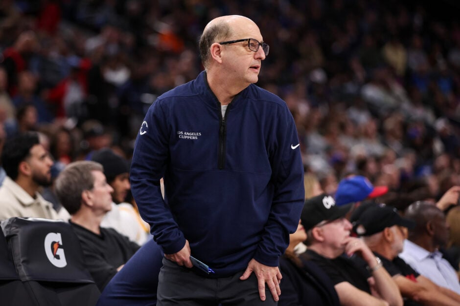 Assitant coach of Los Angeles Clippers, Jeff Van Gundy during a game vs the New York Knicks.