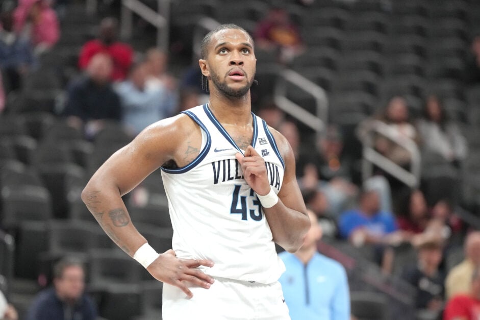 Villanova forward Eric Dixon