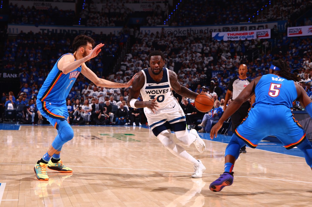 Julius Randle (30) is getting a three-year, $100 million contract from the Timberwolves.