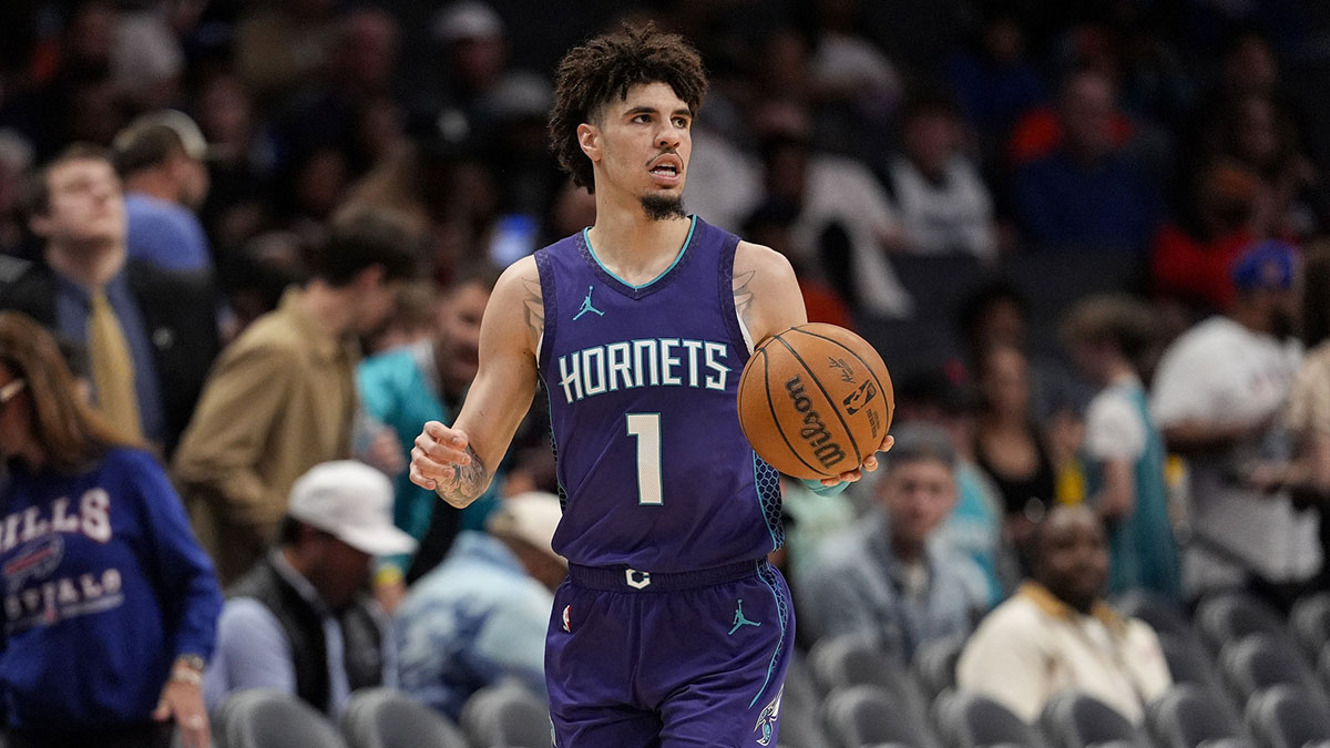 Charlotte Hornets guard LaMelo Ball (1) brings the ball up court against the New York Knicks during the second half at Spectrum Center.