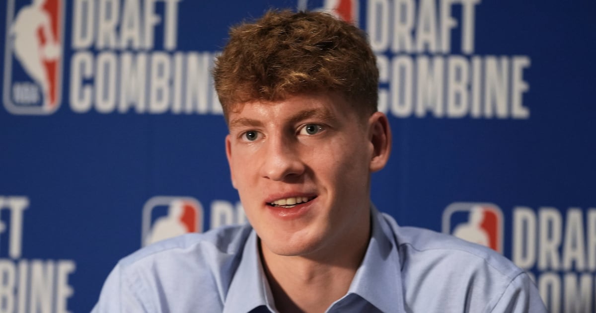 Experts divided on who Hawks should draft