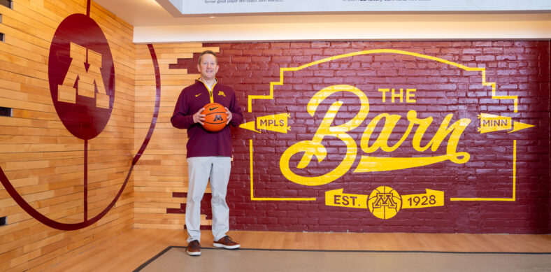 Niko Medved - Minnesota Gophers men's basketball coach