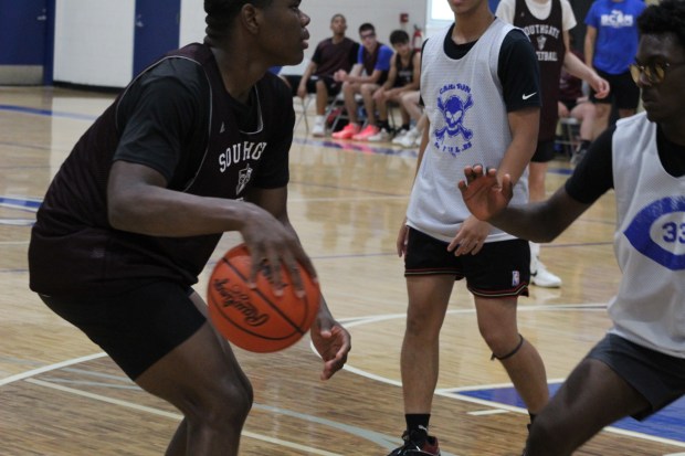 The Flat Rock and Southgate Anderson boys' basketball teams were...