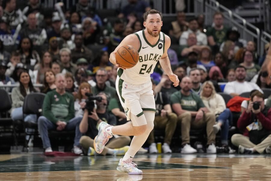 Bucks' Pat Connaughton Opts In For 2025/26