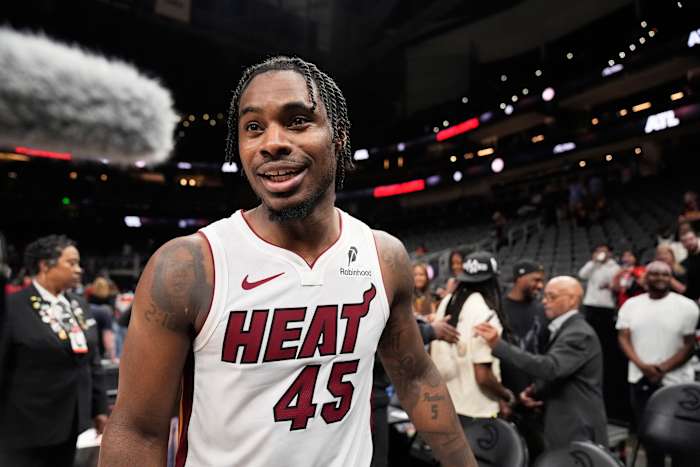Davion Mitchell agrees to two-year, $24 million deal to stay with Heat
