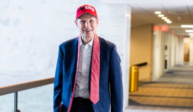 Will NBA Blazers Move? Wyden Vows to Fight Relocation from Portland
