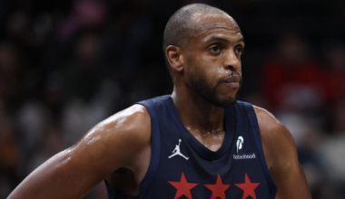 Report: Middleton picks up $33.3M player option