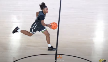 Kentucky Basketball offers Deron Rippey