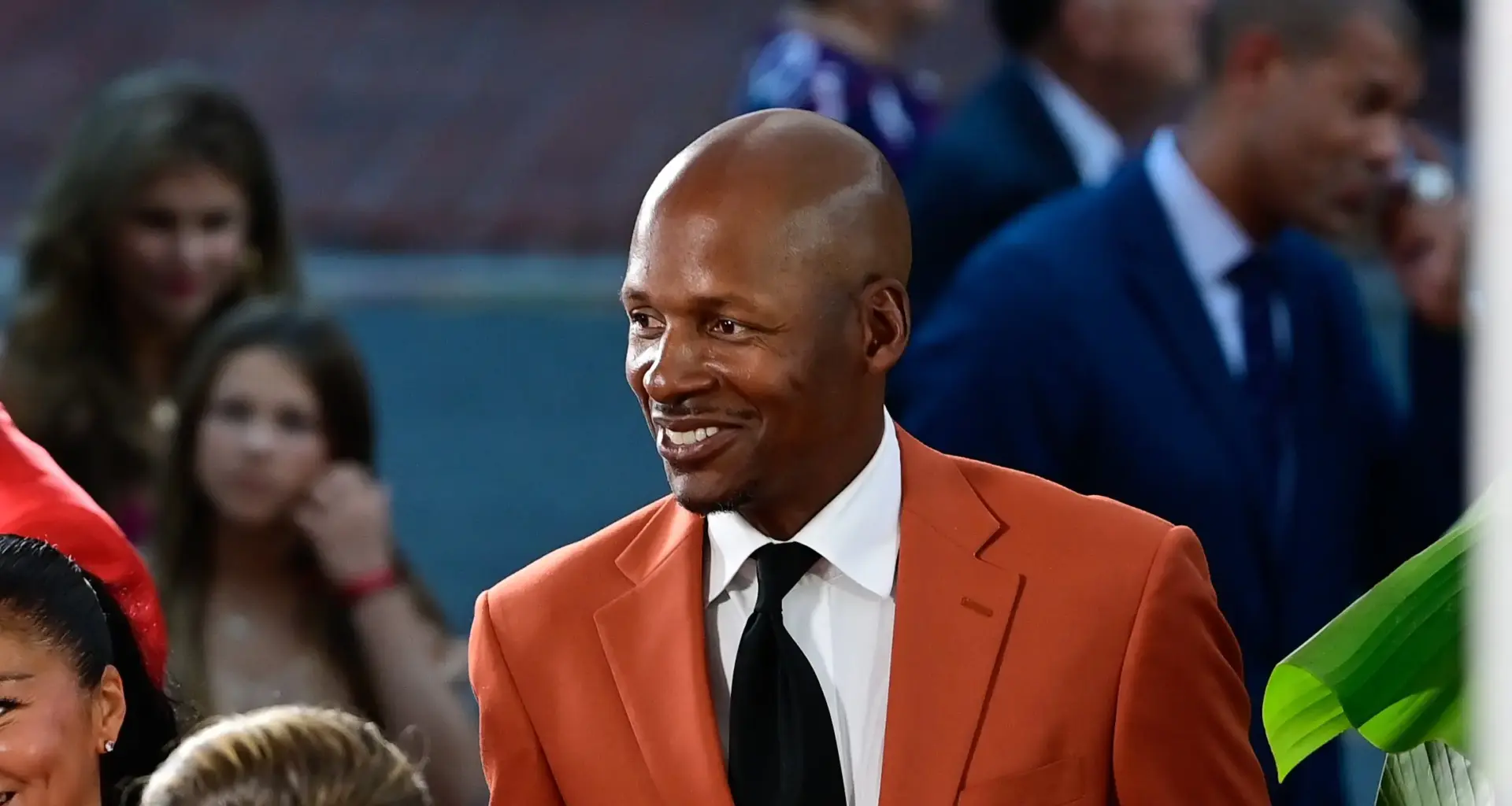 Ray Allen returns to Milwaukee Bucks to celebrate legacy as iconic NBA guard