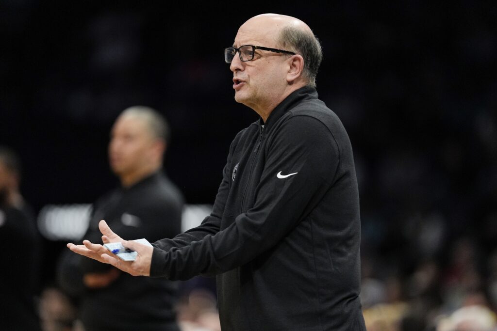 LA Clippers assistant coach Jeff Van Gundy