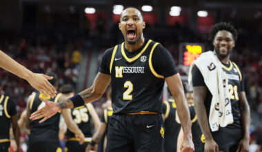 Nuggets sign guards Tamar Bates and Curtis Jones after the draft