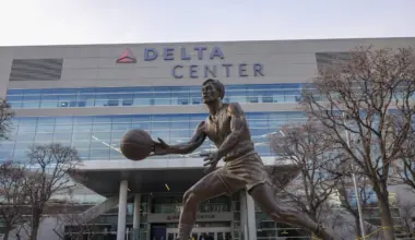 John Stockton retires as NBA's ultimate record-holder in assists and steals despite missing championship glory