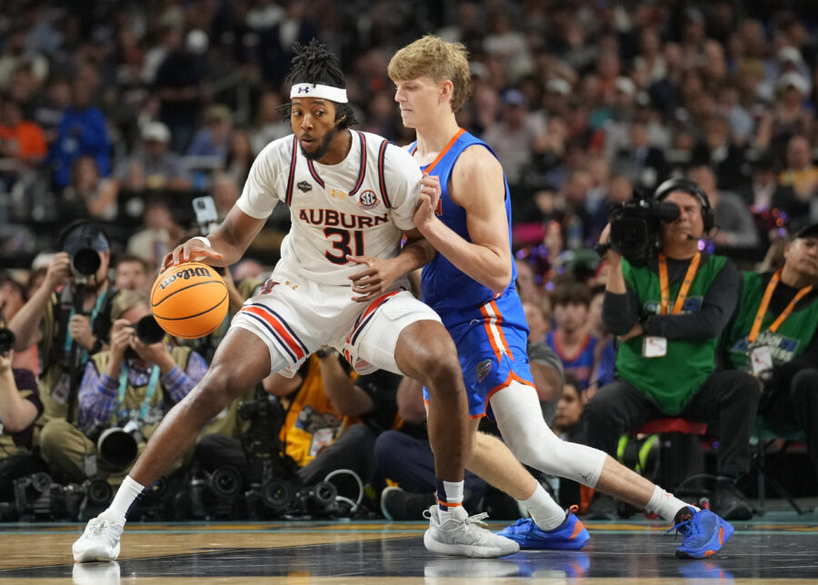 Cavaliers, Chaney Johnson Agree To Exhibit 10 Contract