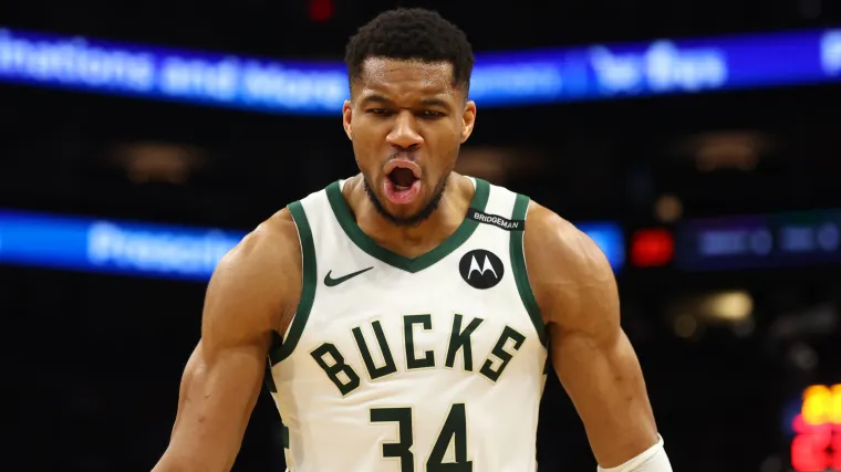 Bucks predicted to cut ties with Giannis Antetokounmpo via blockbuster trade to Spurs image