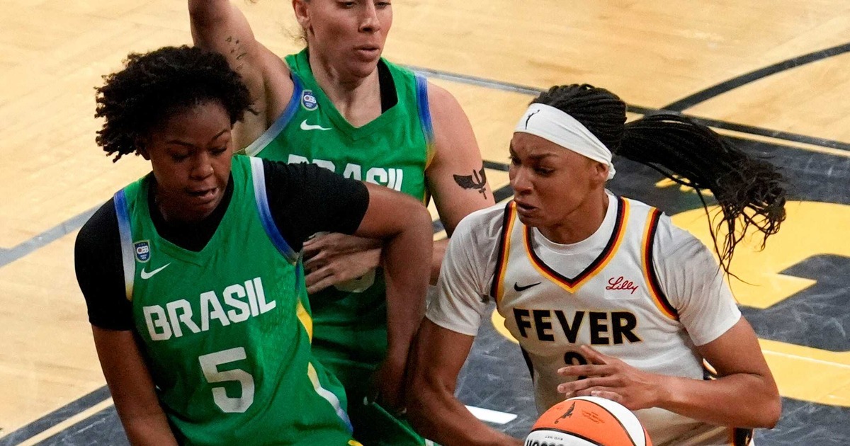 South Carolina women's basketball coach Dawn Staley. Photo by: Katie Dugan