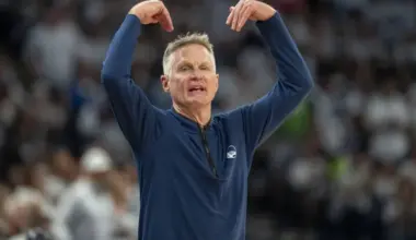 Warriors expected to show interest in $48 million Bucks fan favorite image