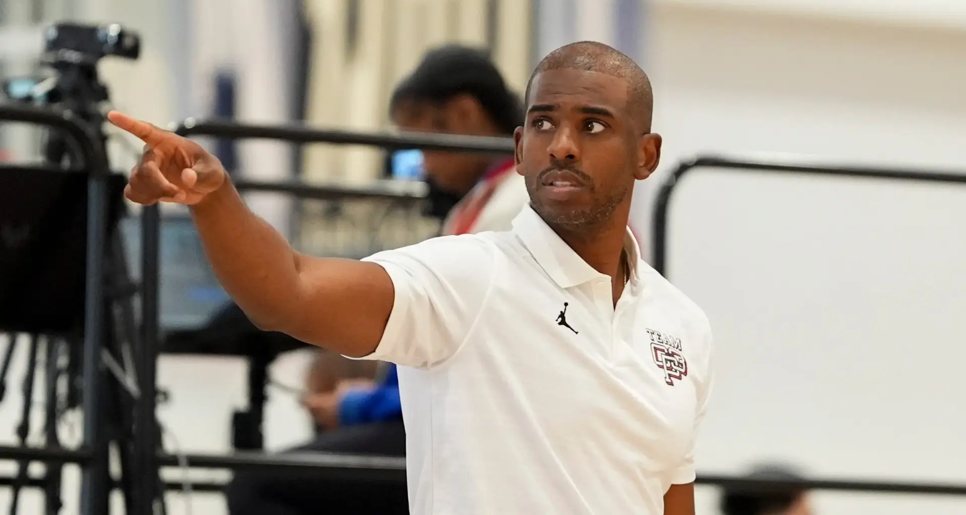 Chris Paul faces crossroads as Charlotte Hornets offer $14M deal amid family dilemma in Los Angeles