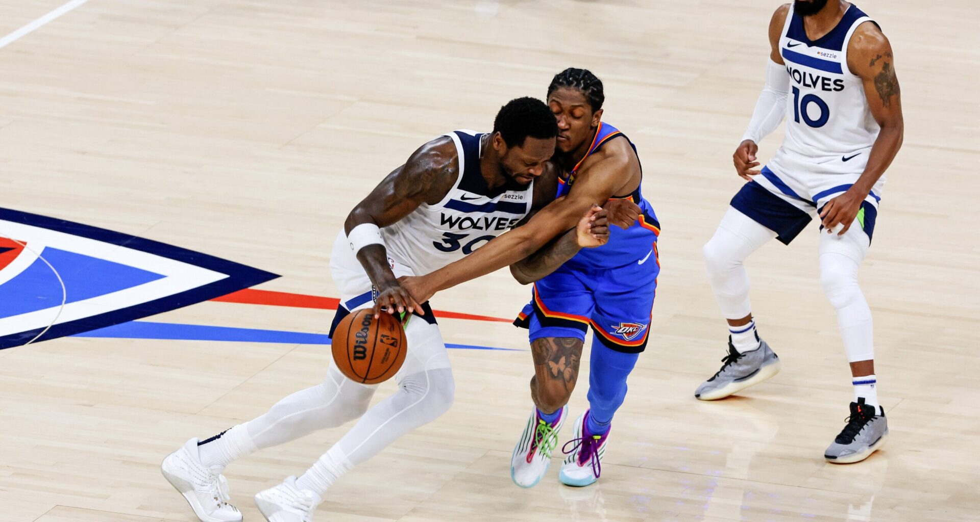 Julius Randle Inspires Knicks' Stunning Game 5 Comeback Victory