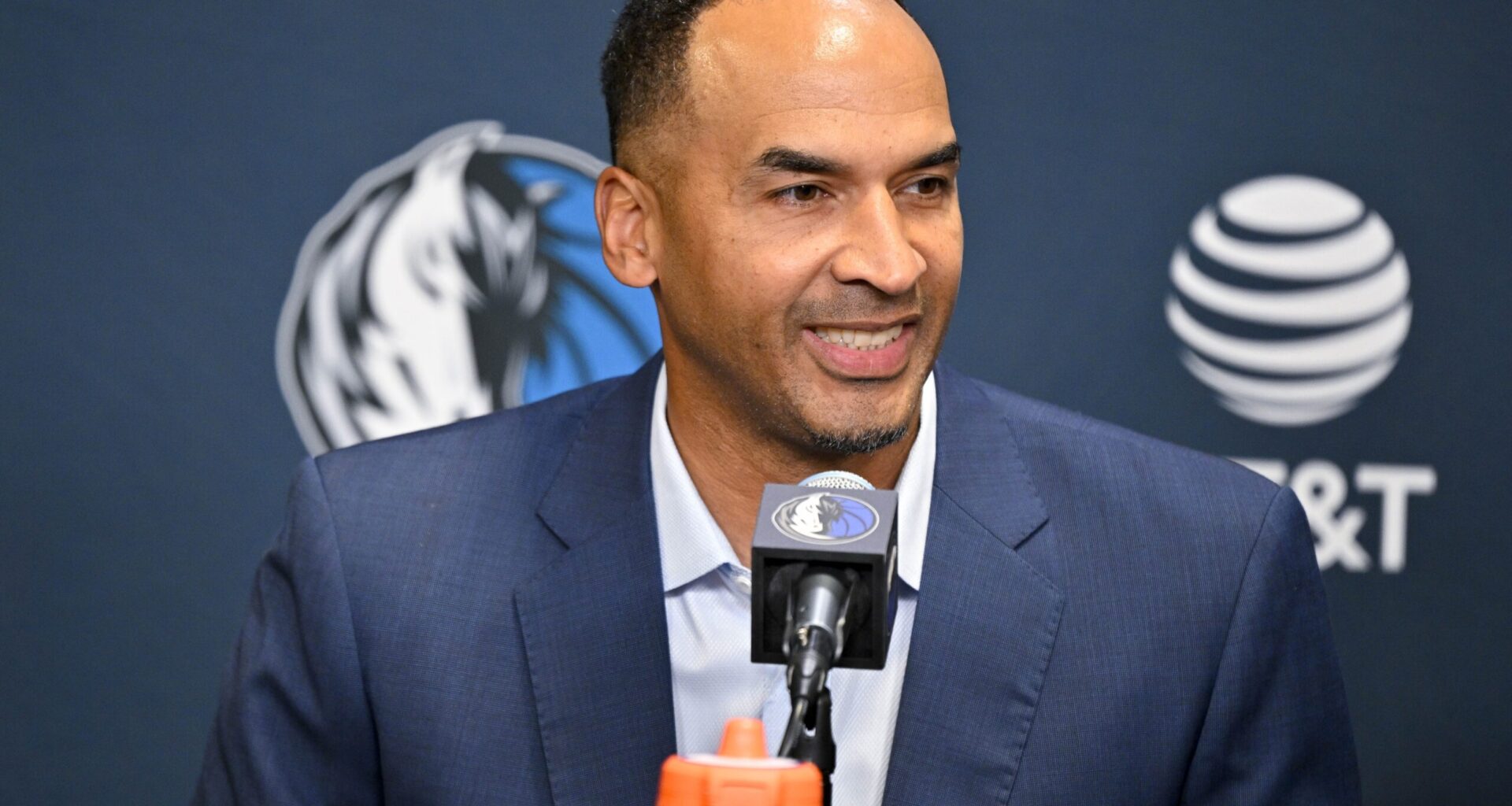 'Buzz' Mavs Could Land NBA Legend In Surprise Trade