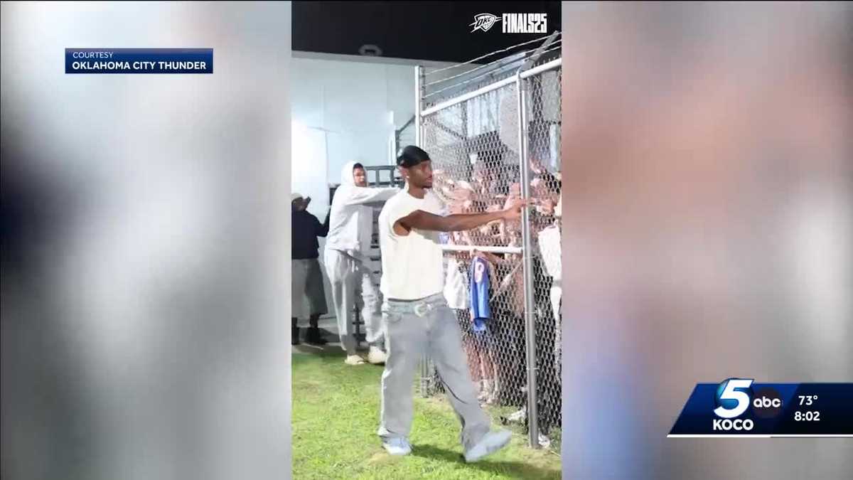 Fans greet Thunder at OKC Will Rogers International Airport after Game 4 win