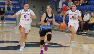 Wyoming Girls Celebrate Long-Awaited B-ball Victory In Montana