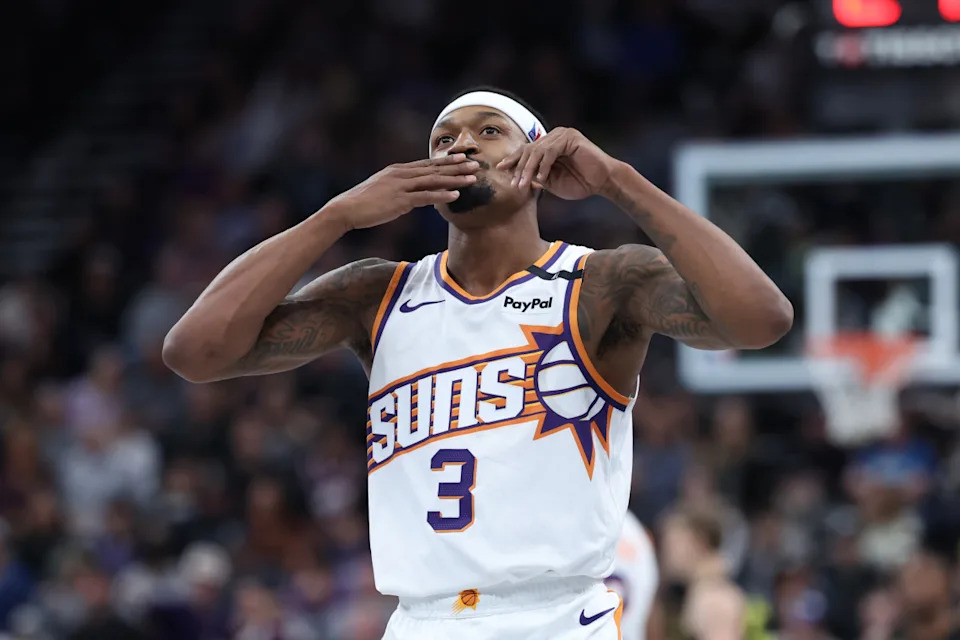 Phoenix Suns guard Bradley Beal reacts after making a 3-pointer against the Utah Jazz at Delta Center on Nov. 12, 2024.Rob Gray-Imagn Images