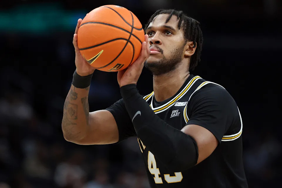 Mar 4, 2025; Washington, District of Columbia, USA; Villanova Wildcats forward Eric Dixon (43) attempts a free throw during the second half against the Georgetown Hoyas at Capital One Arena. Mandatory Credit: Daniel Kucin Jr.-Imagn Images