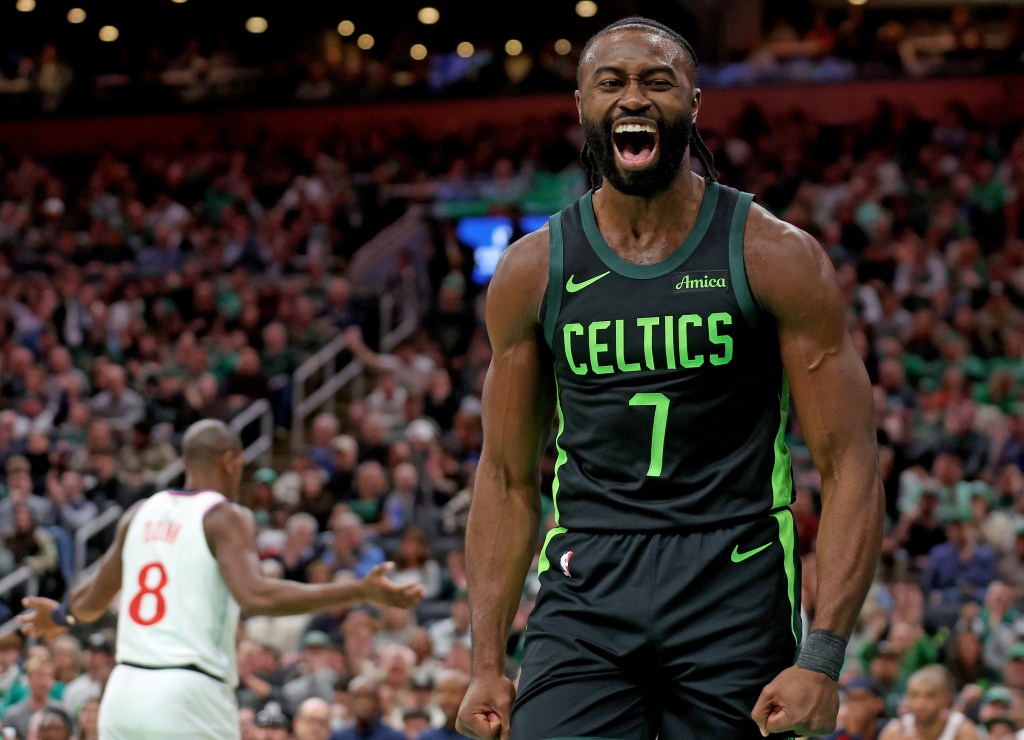 Jaylen Brown undergoes knee surgery, expected back for Celtics training camp