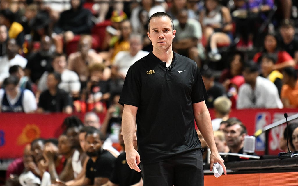 Report: Phoenix Suns hire Cavaliers assistant Jordan Ott to become 4th head coach in 4 seasons