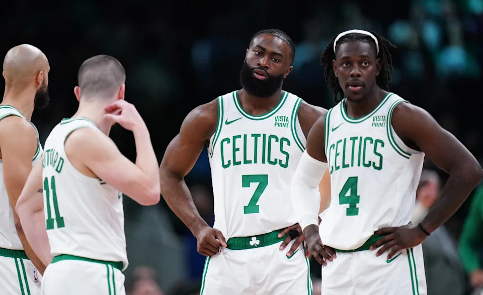 Boston Celtics guard Jrue Holiday (4), guard Jaylen Brown (7), guard Payton Pritchard (11) and guard Derrick White (9)© David Butler II-Imagn Images