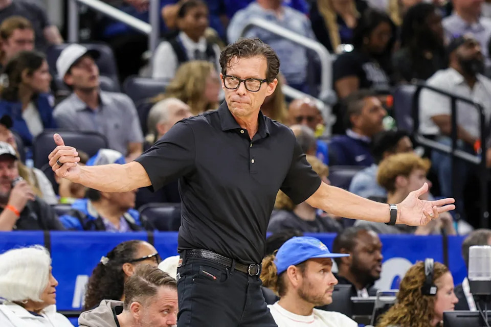 Atlanta Hawks head coach Quin Snyder© Mike Watters-Imagn Images