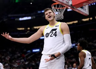 Utah Jazz v Los Angeles Clippers