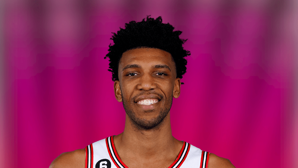 Pacers to hold onto Tony Bradley