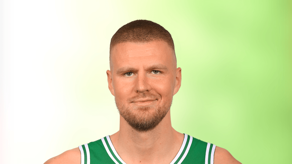 Suns interested in Kristaps Porzingis, Myles Turner