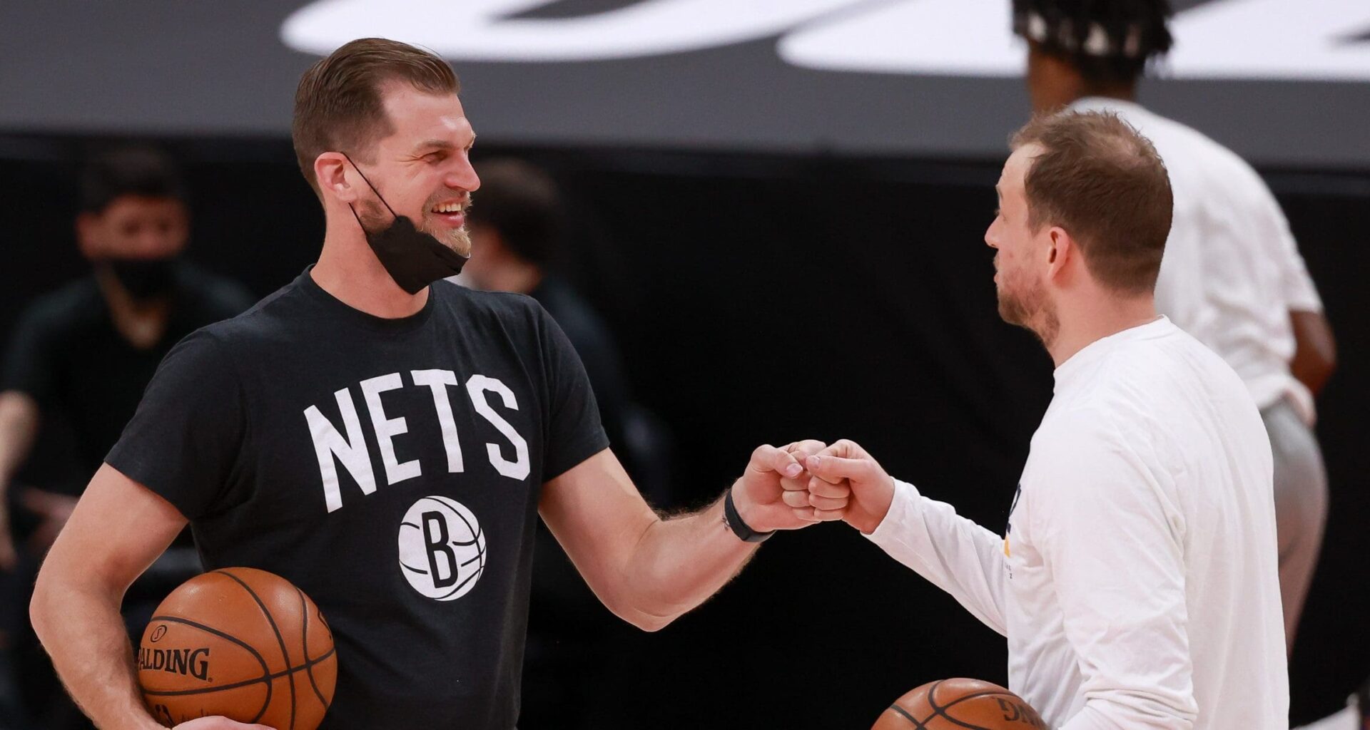 Tiago Splitter Joins NBA's Trail Blazers, Sparking Coaching Excitement