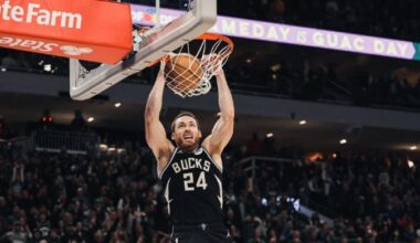 Pat Connaughton picks up final-year option with Milwaukee Bucks - Basketball