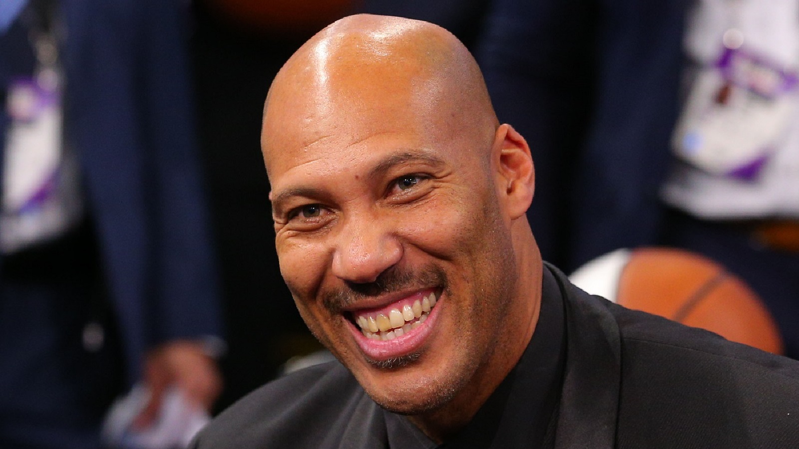 LaVar Ball lays out path for Clippers to win championship