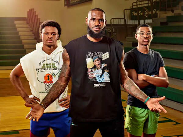 LeBron James with his sons, Bronny and Bryce James.