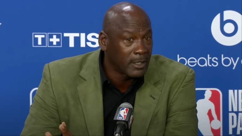 Jordan praised LeBron but said comparing them is impossible