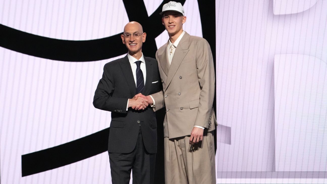 Nets keep all five first-round picks, select four guards