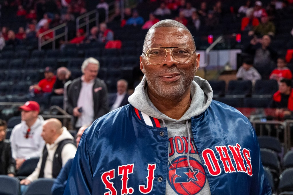 Carl Banks at a basketball game.