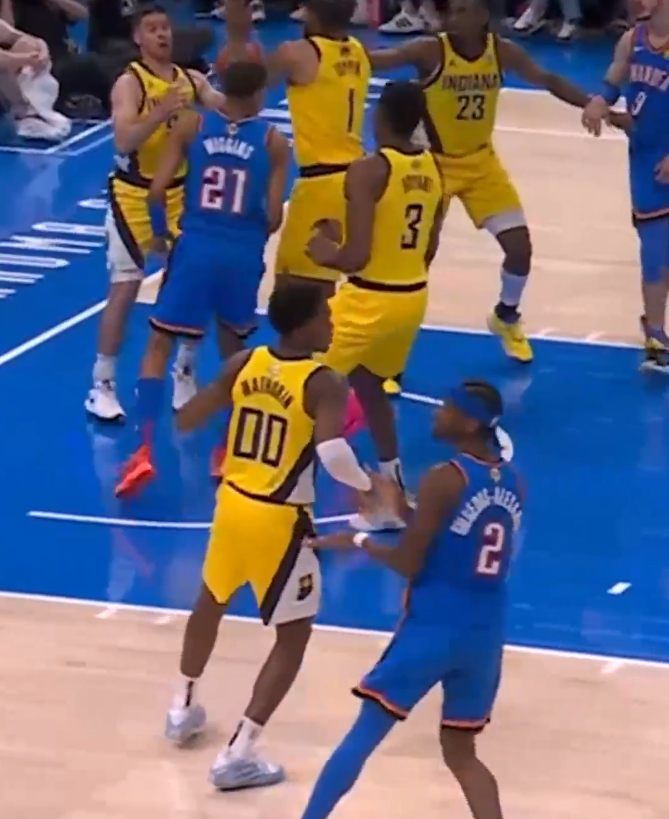 He then hit the 'too small' taunt on his opponent