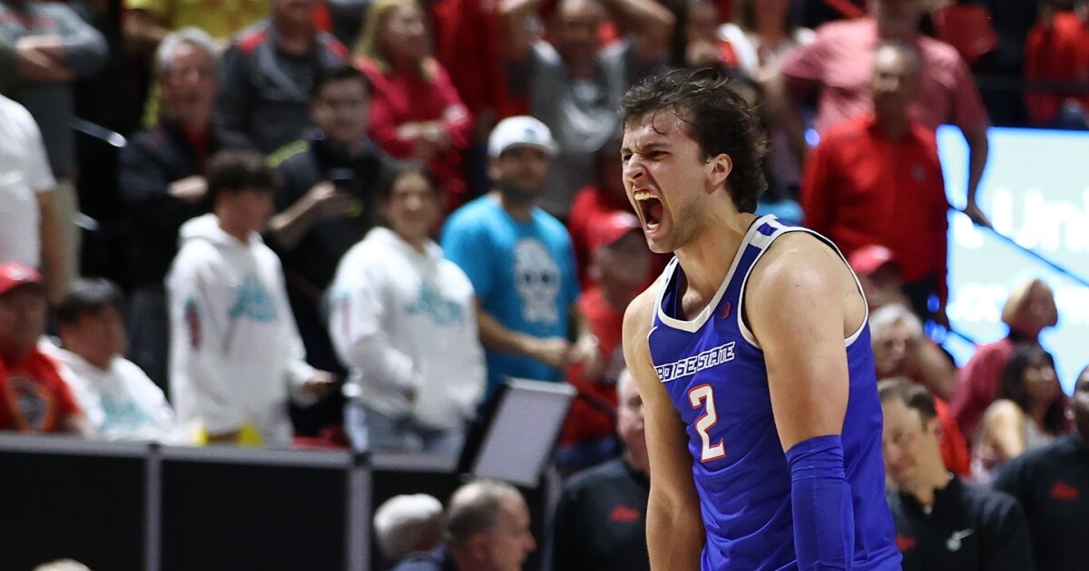 Tyson Degenhart signs contract with Toronto Raptors